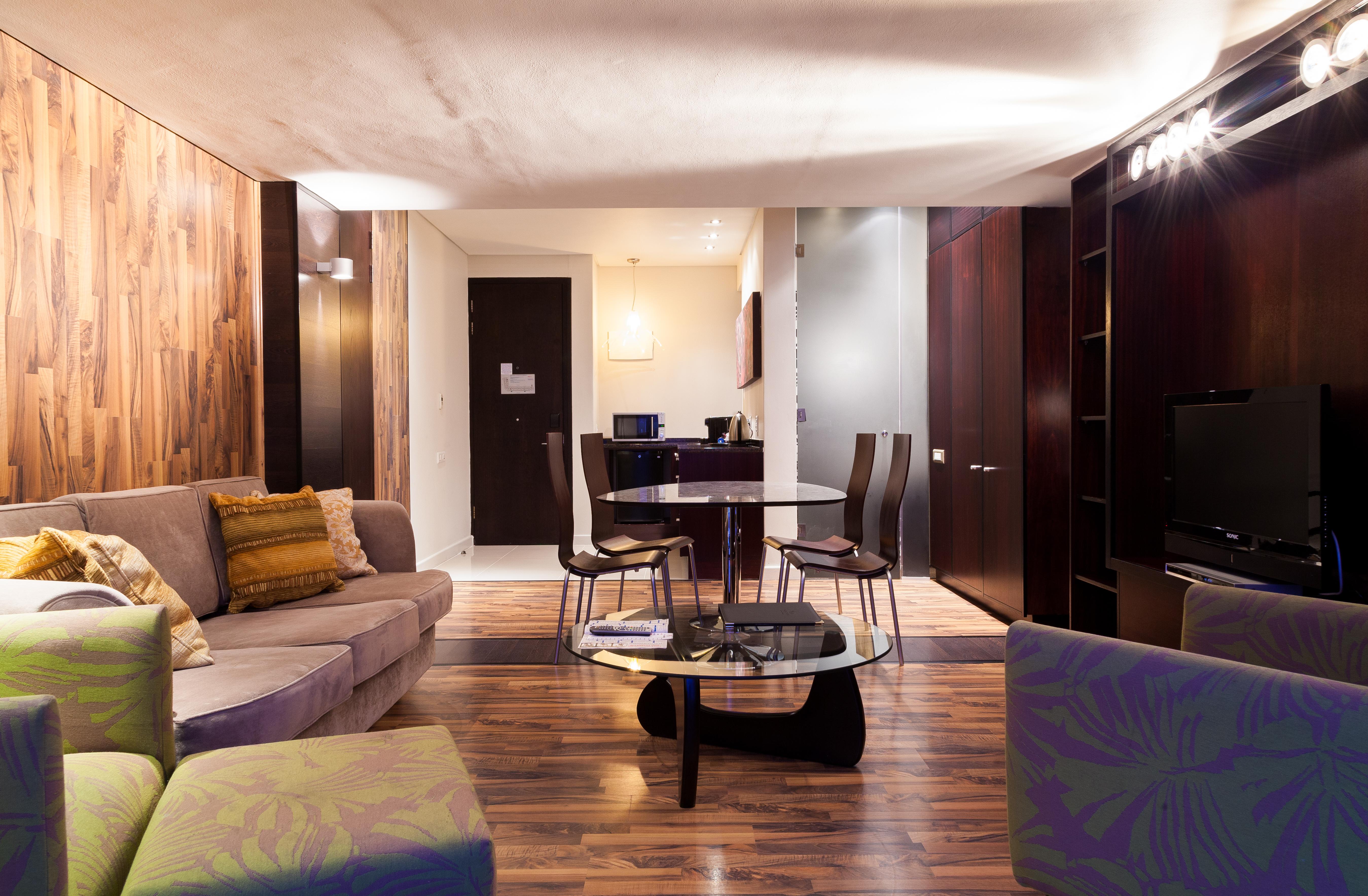 Colosseum Hotel Fokváros Kültér fotó