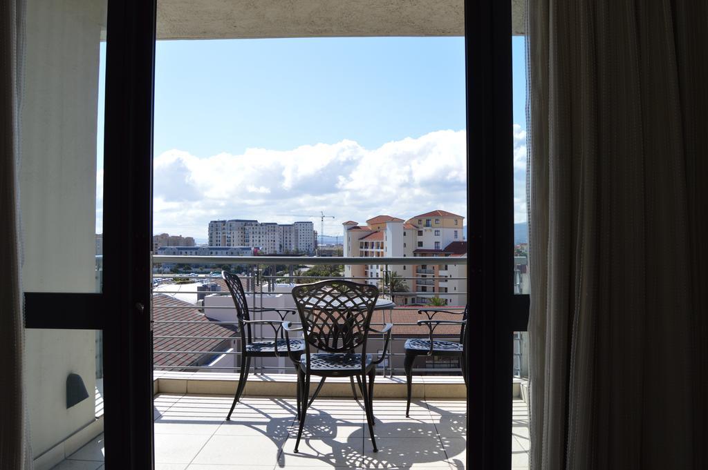 Colosseum Hotel Fokváros Kültér fotó