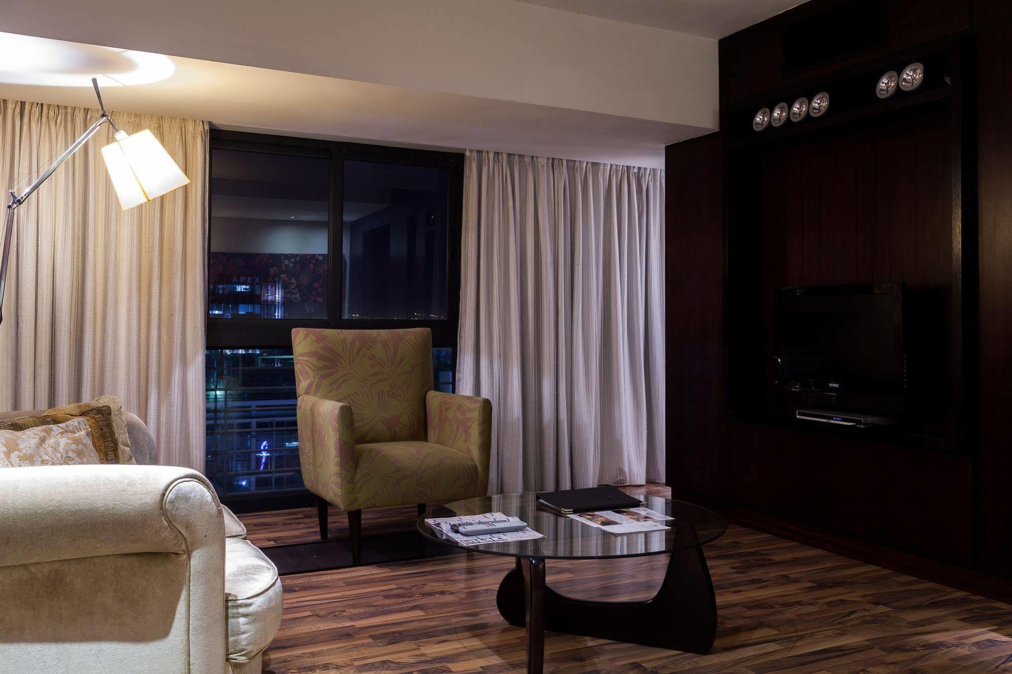 Colosseum Hotel Fokváros Kültér fotó