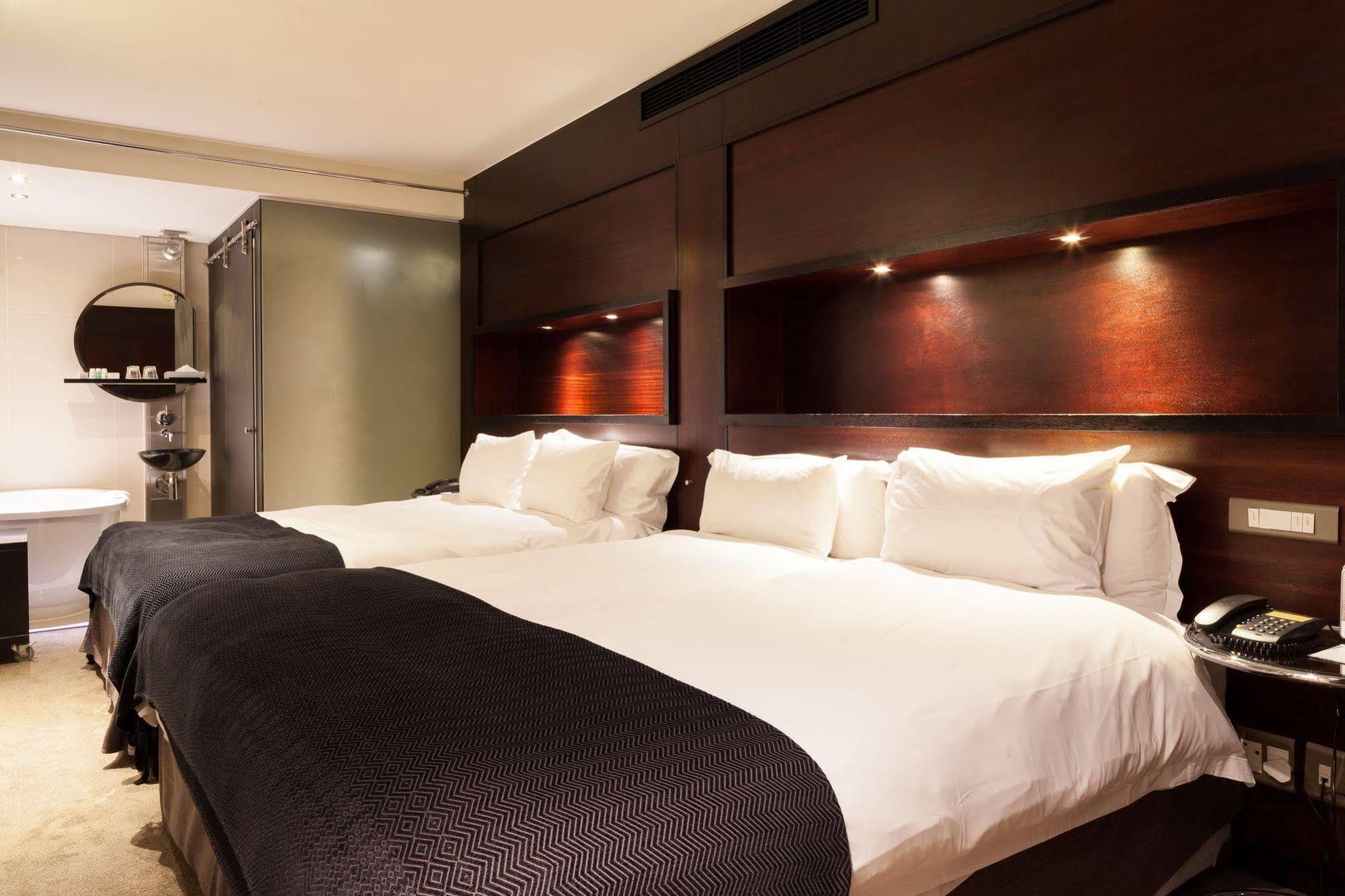 Colosseum Hotel Fokváros Kültér fotó