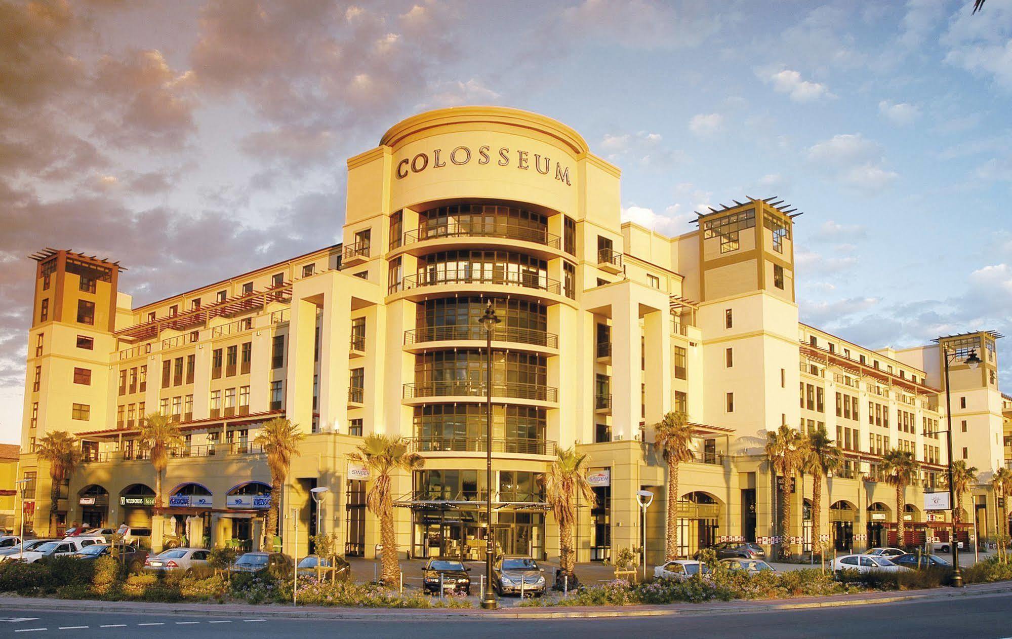 Colosseum Hotel Fokváros Kültér fotó